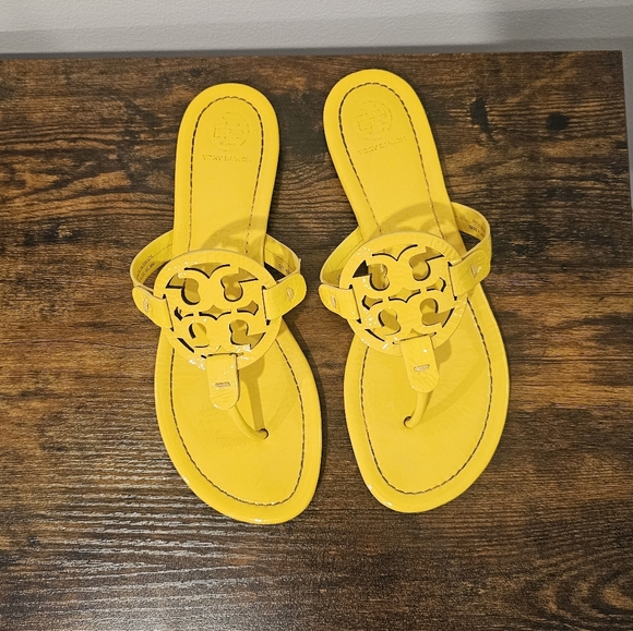 Tory Burch Women's Miller Patent Lemon Rind Sandals Size--8 - Picture 11 of 13